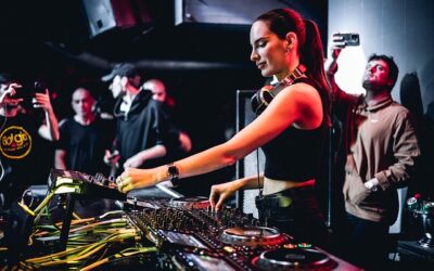 Cómo elegir el mejor DJ para tu evento en Bogotá