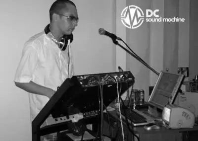 DJ Diego Castaño en Discoteca Santhos - DC Sound Machine - Fiestas Retro 70s 80s 90s