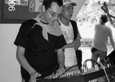 DJ Diego Castaño - DC Sound Machine - Fiestas Retro 70s 80s 90s