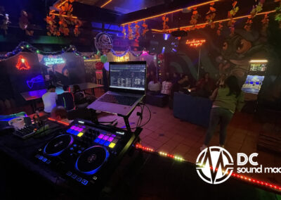 Viejoteca Decembrina - Froggy Pong - Bogota D.C. - DC Sound Machine