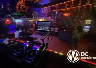 Viejoteca Decembrina - Froggy Pong - Bogota D.C. - DC Sound Machine